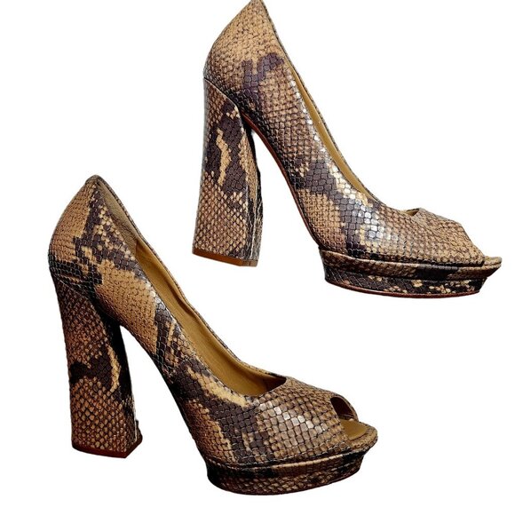 BCBGMAXAZRIA Dahlia Leather Heels. Size 8.5B - Picture 1 of 1